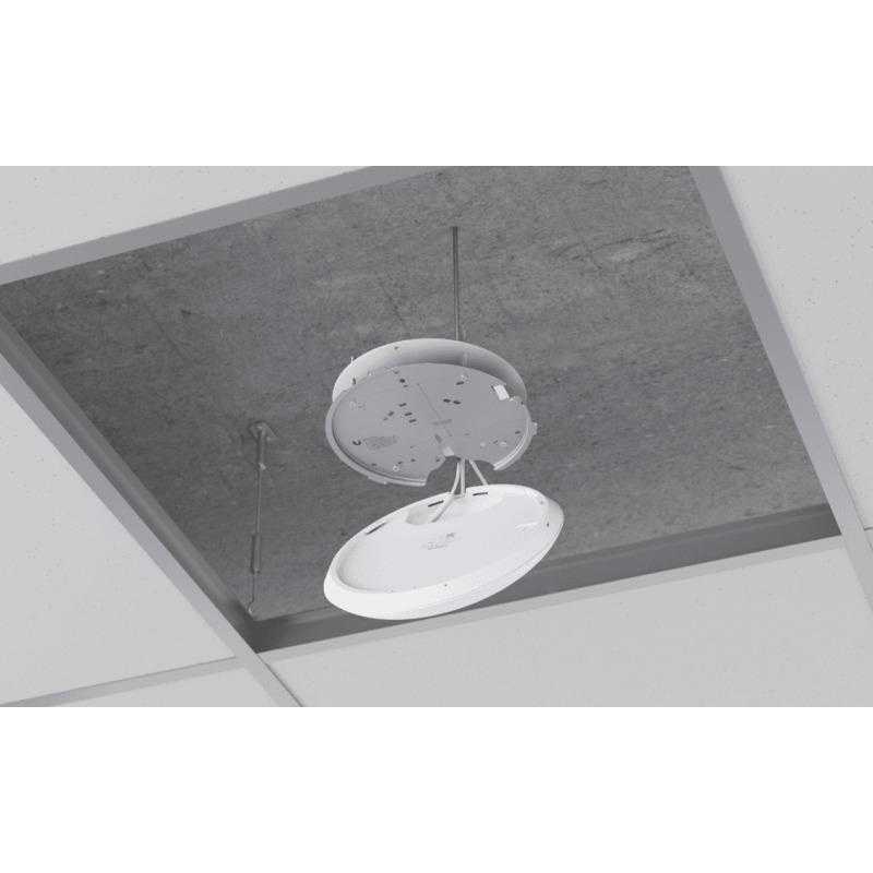 Access Point UniFi WiFi 7 Pro soporta 6 GHz para interior en techo 6 streams totales MUMIMO 2x2 en cada banda tribanda puerto 25 GBE NO incluye POE image 11