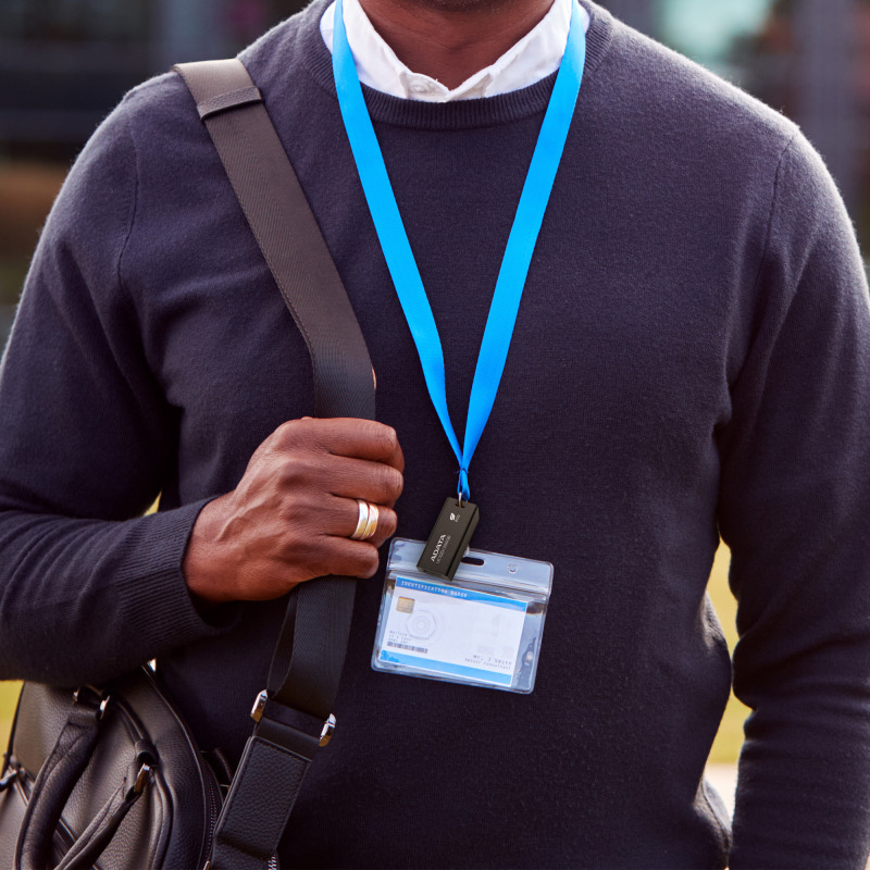 MEMORIA ADATA UC320 256GB CON CONECTOR DESLIZANTE SIN TAPA COLOR NEGRO (UC320-256G-RBK/BK) image 5