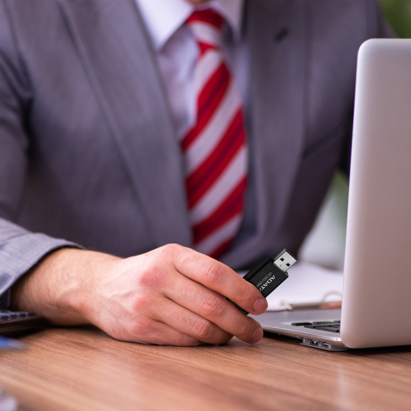 MEMORIA ADATA UC320 256GB CON CONECTOR DESLIZANTE SIN TAPA COLOR NEGRO (UC320-256G-RBK/BK) image 6