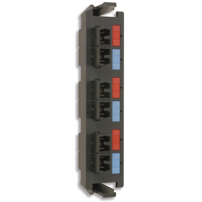 Placa acopladora de Fibra Óptica QuickPack Con 3 Conectores SC Duplex 6 Fibras Negro