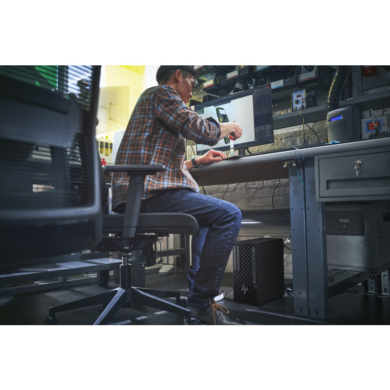 HP Z1 Tower G1i Desktop PC Intel Core Ultra 9 285 32 GB DDR5-SDRAM NVIDIA RTX A400 image 3