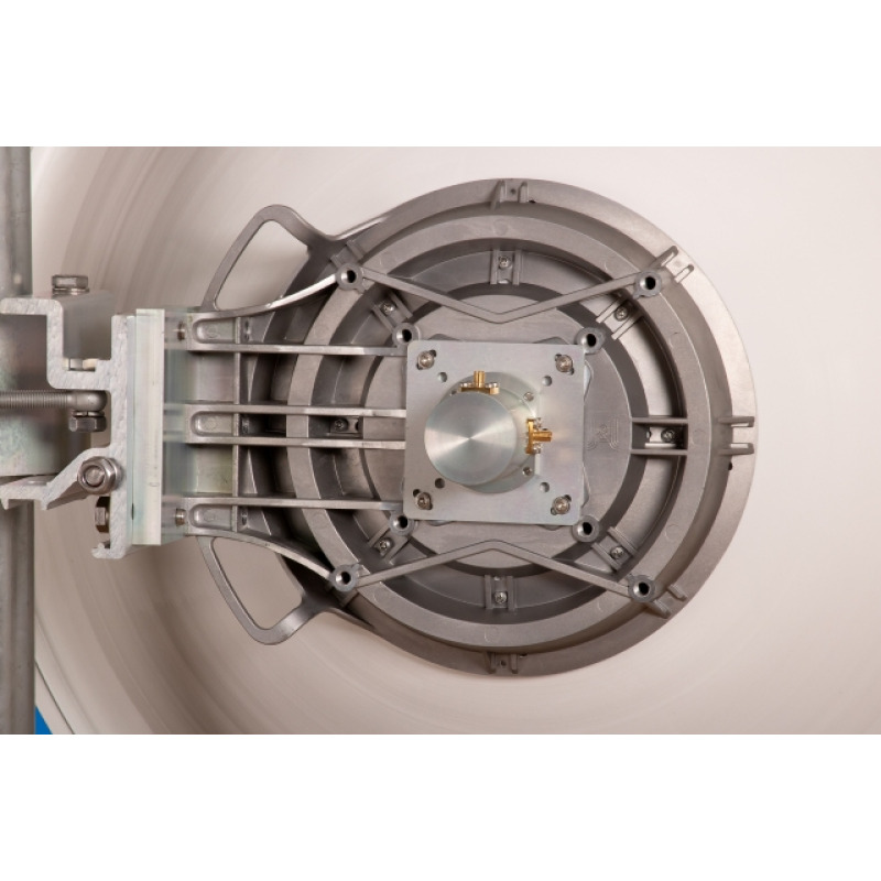 Antena Direccional de Alto Rendimiento / 31 dBi / 2 ft / 597 GHz / Conectores RPSMA / Alto Aislamiento al Ruido / Fácil Montaje y herraje de acero inoxidable /  Radomo Incluido