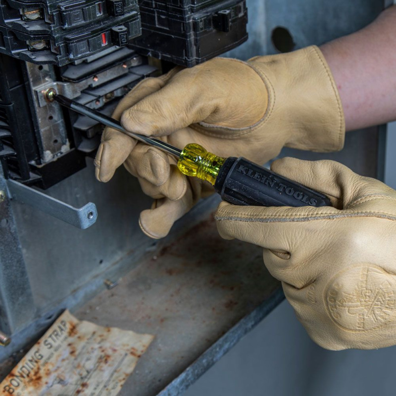 Juego de desarmadores de punta ranurada y Phillips de 4 piezas image 4