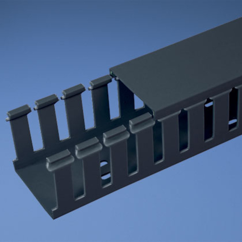 Canaleta Ranurada de PVC sin Tapa Tipo G 826 mm de Ancho 792 mm de Alto y 18288 mm de Largo Color Negro
